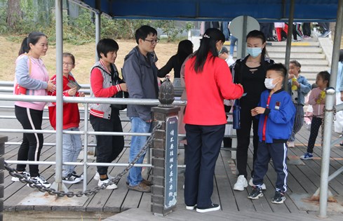 太白湖景区多措并举提升双节期间优质旅游服务